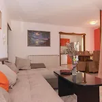 Two-bedroom In Semesterbostad