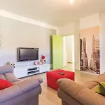 Two-bedroom In Semesterbostad *