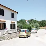 Semesterbostad Two-bedroom In Pula