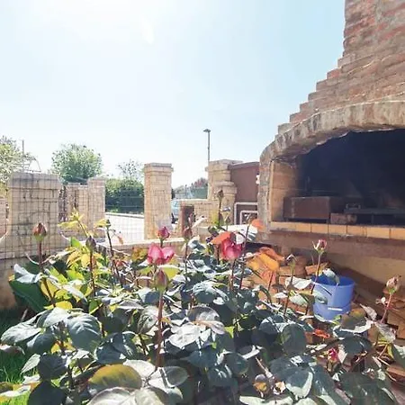 Two-bedroom In 펜션 *