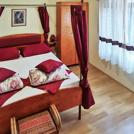 Two-bedroom In Casa de Férias Pula