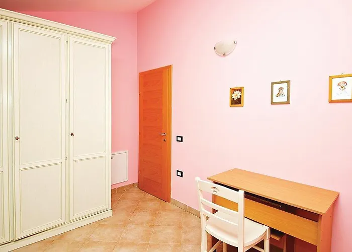 Two-bedroom In Hébergement de vacances Pula