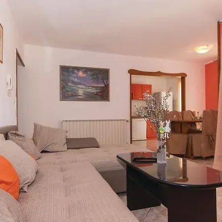 Two-Bedroom Holiday Home In Pula Holiday home