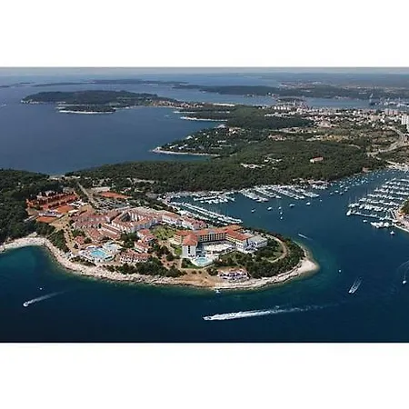 2 Bedroom Stunning Home In Pula