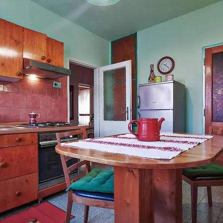 2 Bedroom Stunning Home In Pula Holiday home