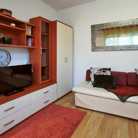 Holiday home 2 Bedroom Stunning Home In Pula *