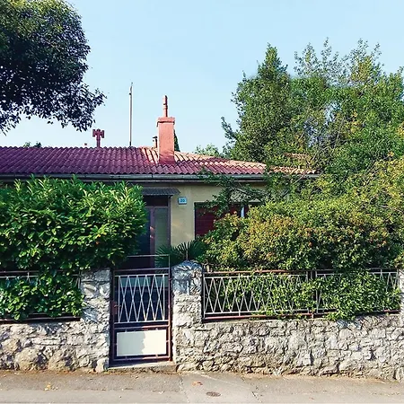 Holiday home Two-Bedroom Holiday Home In Pula *