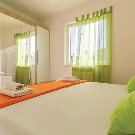 2 Bedroom Stunning Home In Pula Holiday home