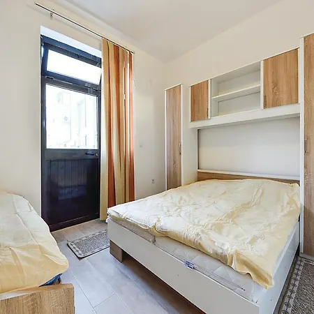 Two-bedroom In Σπίτι διακοπών Πούλα