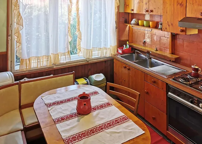 Vakantiehuis Two-bedroom In Pula